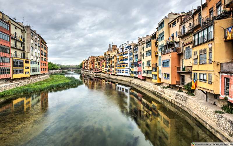 The Houses on the River Onyar (Girona, Catalonia) Free 4K HD Wallpaper