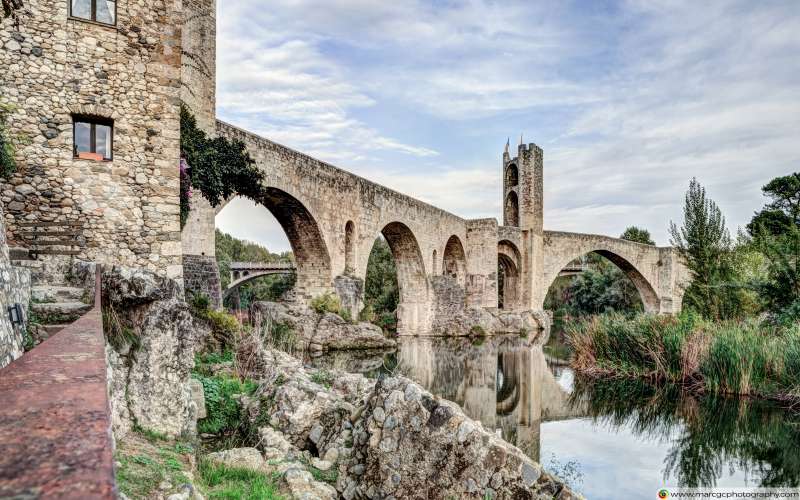 Besalu Romanesque Bridge (Catalonia) Free 4K HD Wallpaper