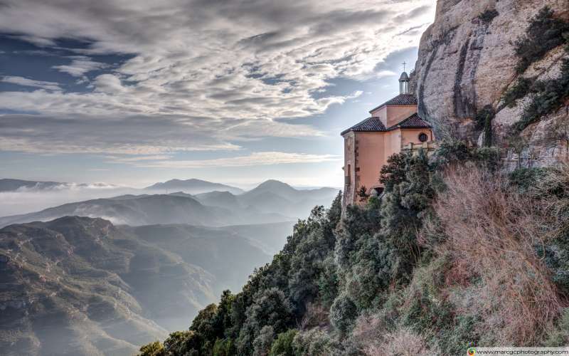 Santa Cova de Montserrat (Catalonia) Free 4K HD Wallpaper