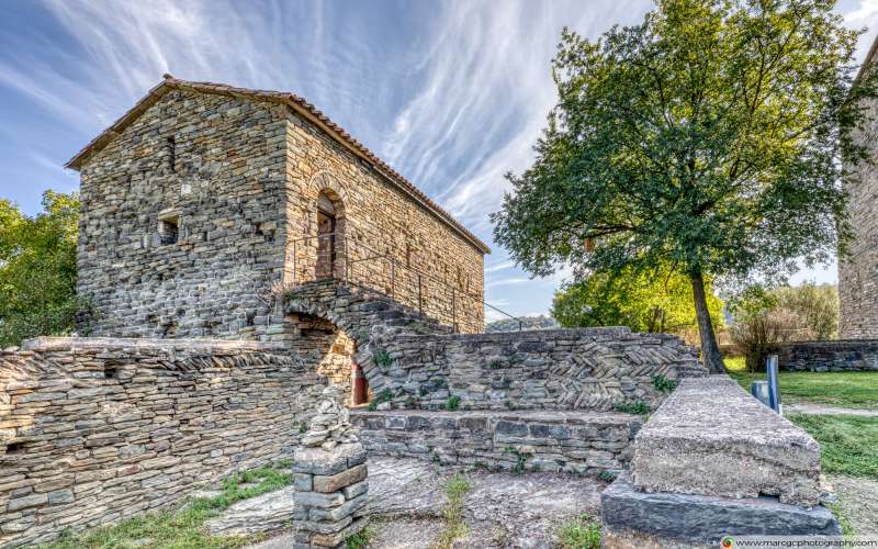 Sant Pere de Casserres Monastery, Hospital (Catalonia) Free 4K HD Wallpaper