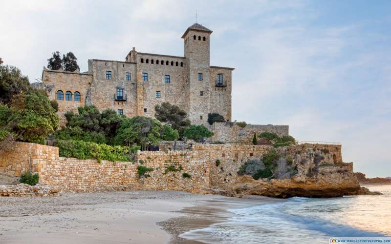Castell de Tamarit (Tarragona, Catalonia) Free 4K HD Wallpaper