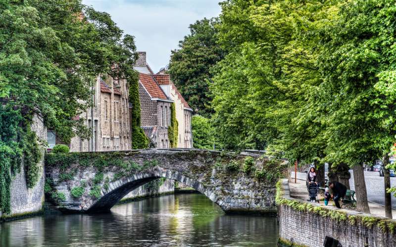 Meestraat Bridge in Bruges Free 4K HD Wallpaper